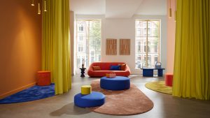 Moderner Design-Teppich als Blickfang im Wohnraum